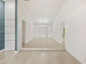 10823 NW 7th St, Coral Springs FL 33071