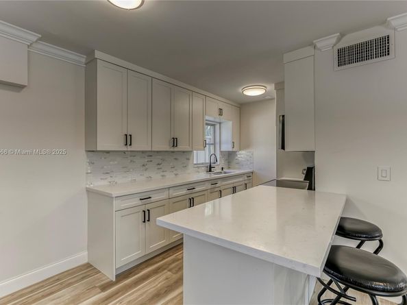 5840 NE 22nd Way 725, Fort Lauderdale FL 33308