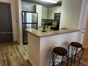 185 SE 14th Ter 1812, Miami FL 33131