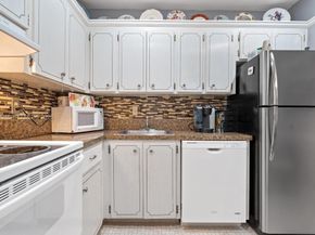 400 S Cypress Rd 424, Pompano Beach FL 33060