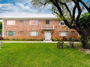 400 S Cypress Rd 424, Pompano Beach FL 33060