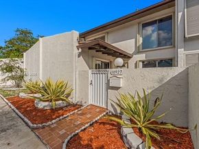 10927 SW 71st Ln, Miami FL 33173