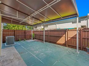 10927 SW 71st Ln, Miami FL 33173