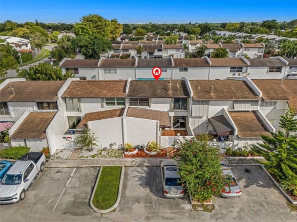 10927 SW 71st Ln, Miami FL 33173