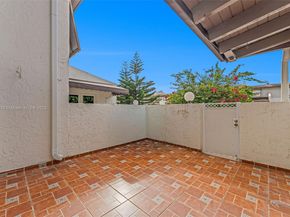 10927 SW 71st Ln, Miami FL 33173