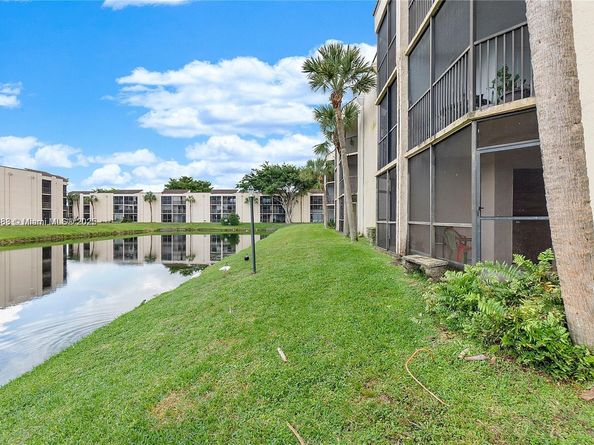 3399 Foxcroft Rd 108, Miramar FL 33025