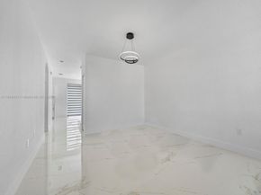 1070 NE 42nd Ave, Homestead FL 33033