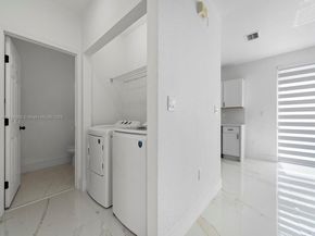 1070 NE 42nd Ave, Homestead FL 33033