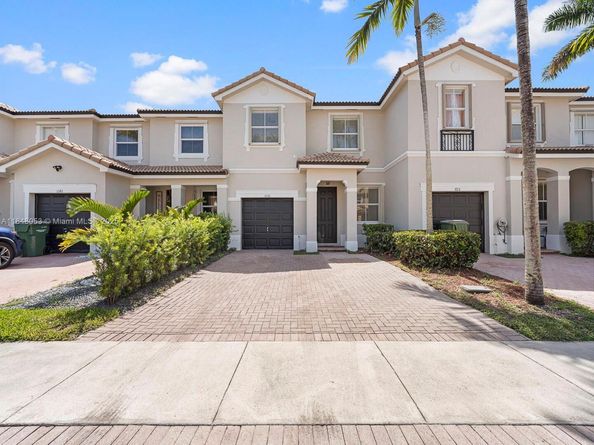 1070 NE 42nd Ave, Homestead FL 33033