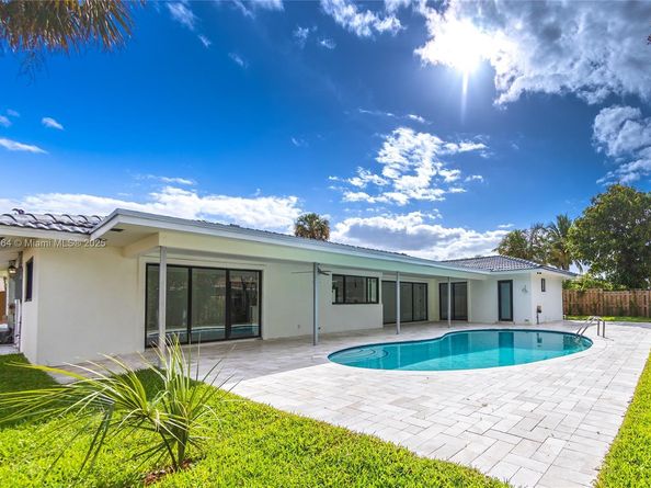 1001 NW 6th Dr, Boca Raton FL 33486