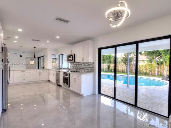 1001 NW 6th Dr, Boca Raton FL 33486