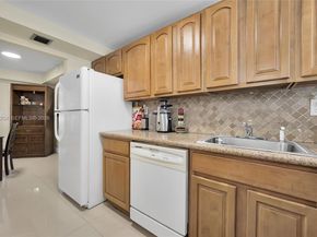 7620 Carlyle Ave 204, Miami Beach FL 33141