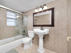 7620 Carlyle Ave 204, Miami Beach FL 33141