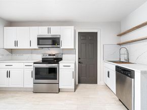 1523 NW 38th St, Miami FL 33142