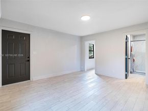 1523 NW 38th St, Miami FL 33142