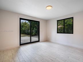 1523 NW 38th St, Miami FL 33142