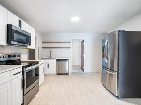 1523 NW 38th St, Miami FL 33142