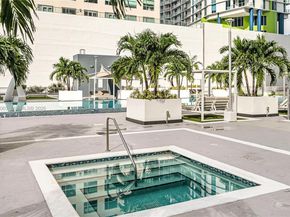 690 SW 1st Ct 1709, Miami FL 33130