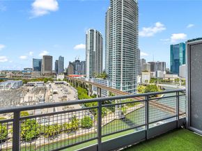 690 SW 1st Ct 1709, Miami FL 33130
