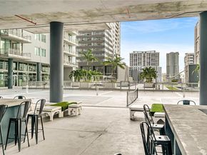 690 SW 1st Ct 1709, Miami FL 33130