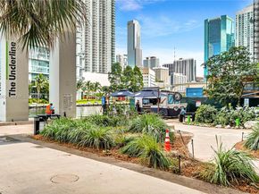 690 SW 1st Ct 1709, Miami FL 33130