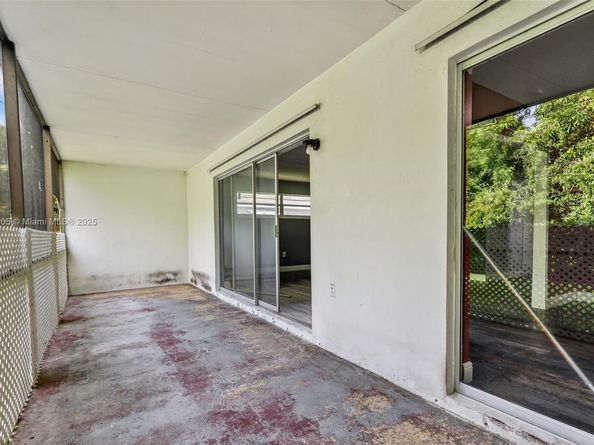 16411 SW 101st Ave, Miami FL 33157