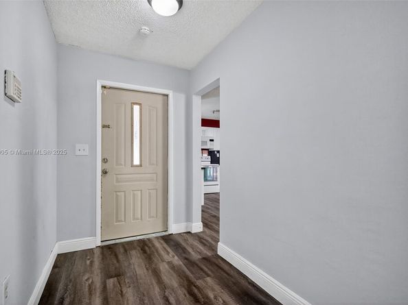 16411 SW 101st Ave, Miami FL 33157