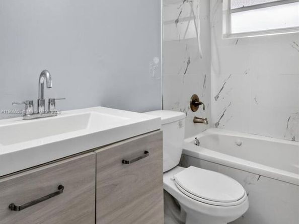 16411 SW 101st Ave, Miami FL 33157