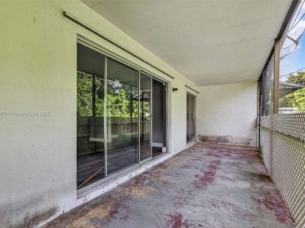 16411 SW 101st Ave, Miami FL 33157