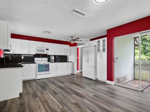 16411 SW 101st Ave, Miami FL 33157