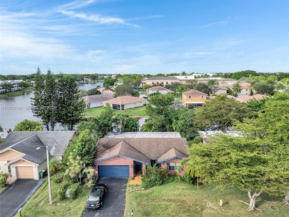 7545 NW 99th Ave, Tamarac FL 33321