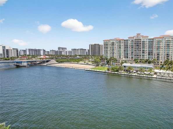 2900 NE 30th St K8, Fort Lauderdale FL 33306