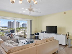 2900 NE 30th St K8, Fort Lauderdale FL 33306
