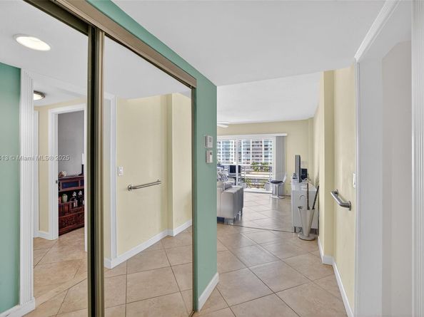 2900 NE 30th St K8, Fort Lauderdale FL 33306