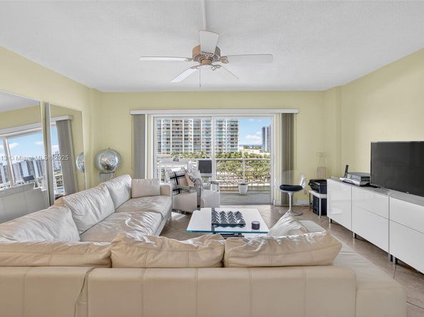 2900 NE 30th St K8, Fort Lauderdale FL 33306