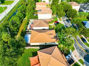 3090 SE 7th Ct, Homestead FL 33033