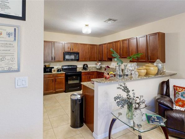 3090 SE 7th Ct, Homestead FL 33033