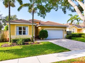 3090 SE 7th Ct, Homestead FL 33033