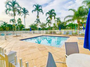 3090 SE 7th Ct, Homestead FL 33033