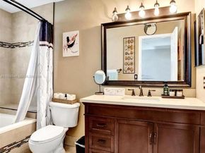 9175 NW 40th Pl, Sunrise FL 33351