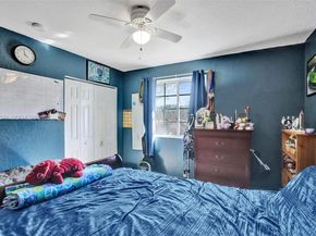 9175 NW 40th Pl, Sunrise FL 33351