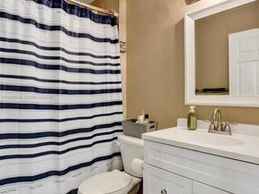 9175 NW 40th Pl, Sunrise FL 33351