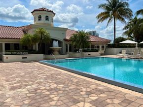 20000 E Country Club Dr 806, Aventura FL 33180