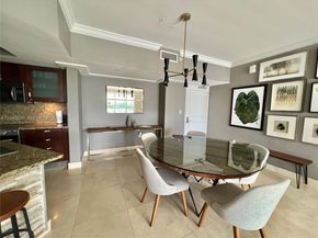 20000 E Country Club Dr 806, Aventura FL 33180