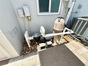 1620 N 68th Ter, Hollywood FL 33024