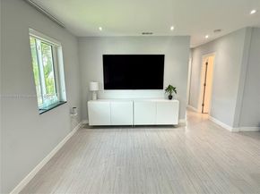 1620 N 68th Ter, Hollywood FL 33024