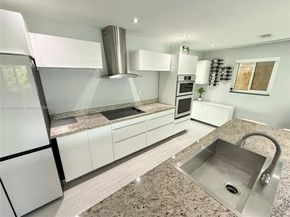 1620 N 68th Ter, Hollywood FL 33024