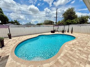 1620 N 68th Ter, Hollywood FL 33024