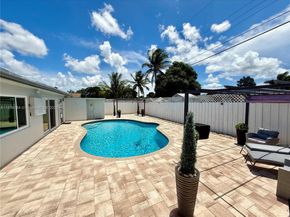 1620 N 68th Ter, Hollywood FL 33024