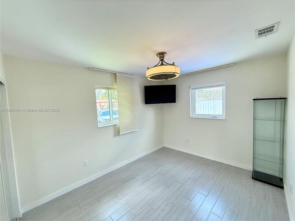 1620 N 68th Ter, Hollywood FL 33024
